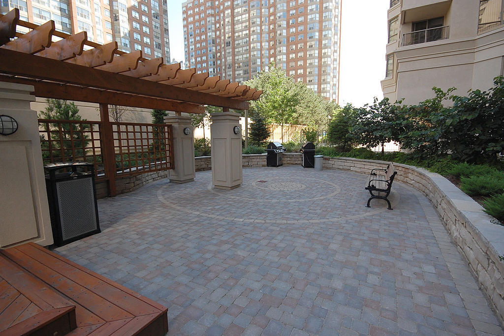 מיסיסאוגה Napa Furnished Rental Apartments Square One חדר תמונה