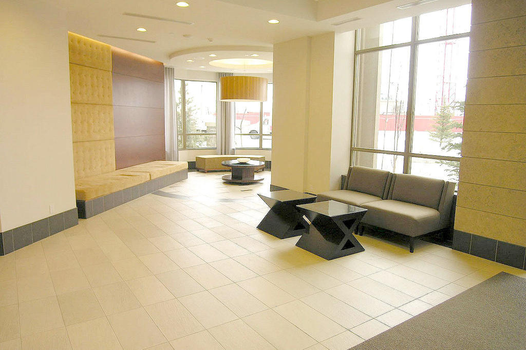 מיסיסאוגה Napa Furnished Rental Apartments Square One חדר תמונה