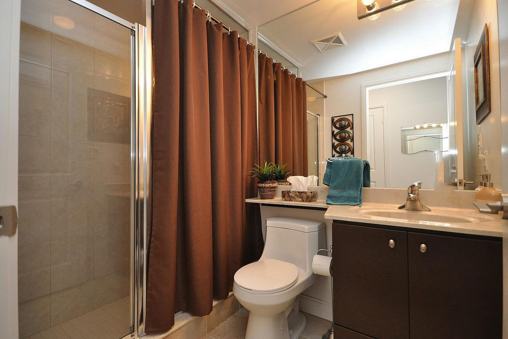 מיסיסאוגה Napa Furnished Rental Apartments Square One חדר תמונה